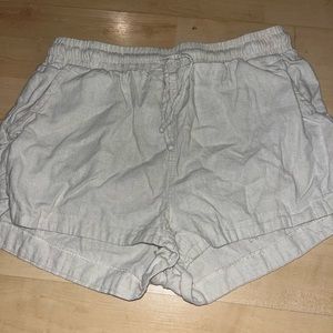 Short linen shorts, size medium